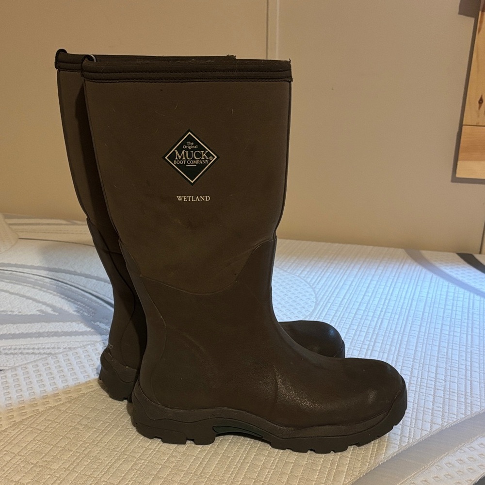 Muck Women's Brown Wetland Winter & Rain Boots